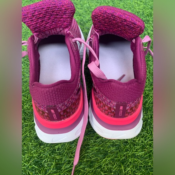 Nike women Magenta Sneakers - Picture 5 of 7